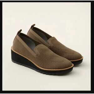 Eileen Fisher Lindy Stretch Knit Wedge Loafer in Antelope Size 9.5